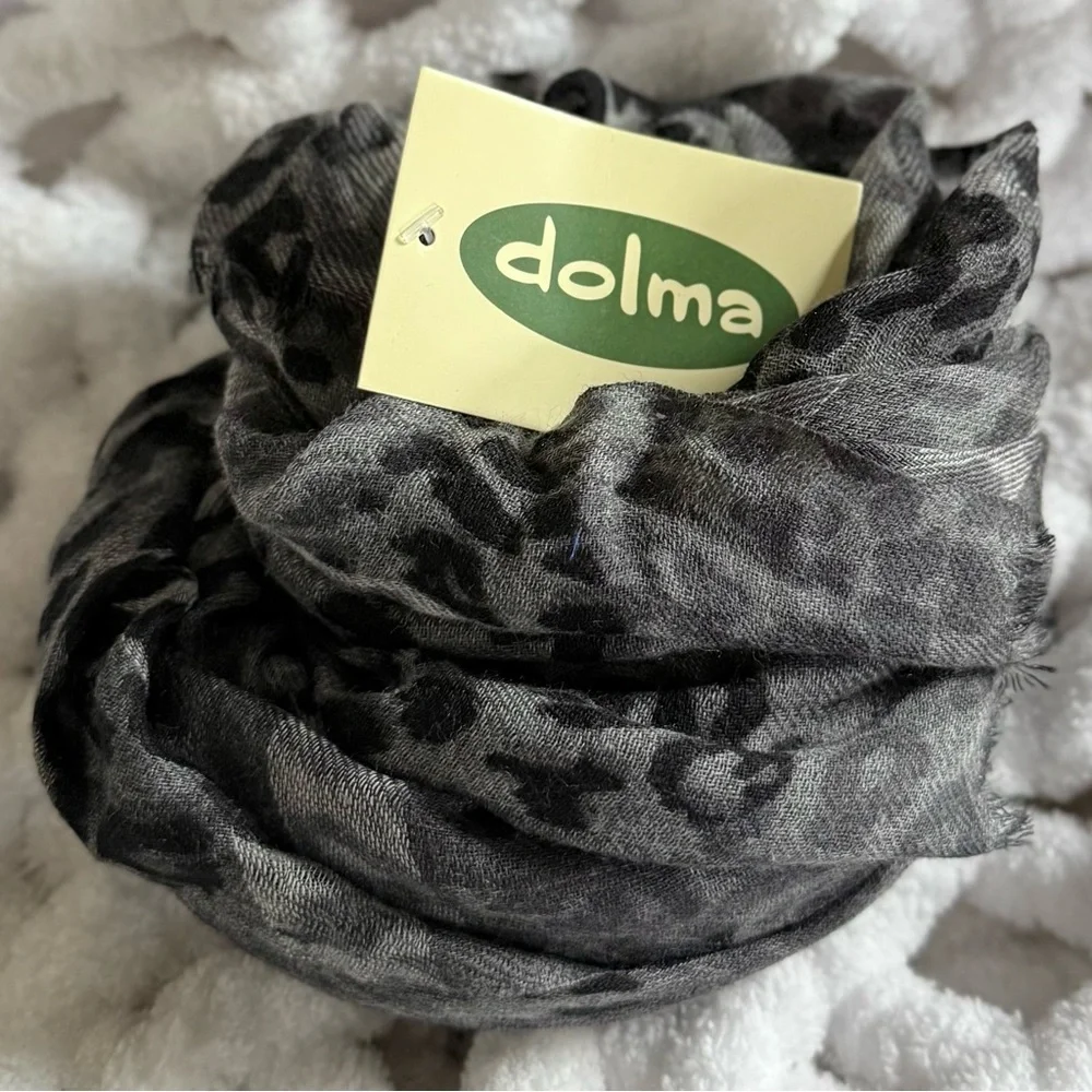 DOLMA NWT Wool Silk Blend Leopard Print Convertible Scarf Shawl • Gray Fringe